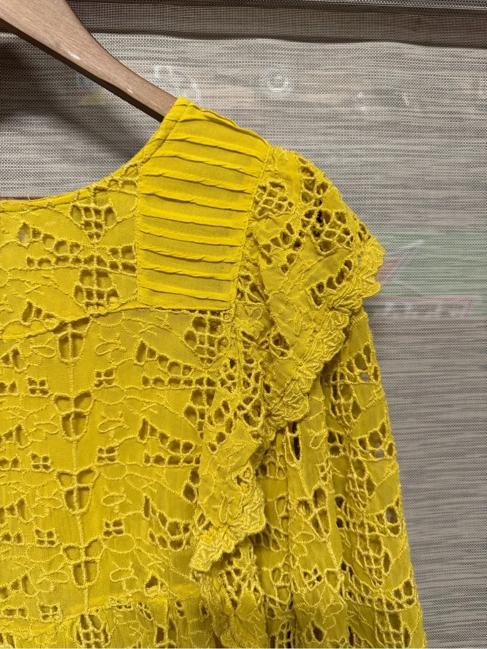 Anthropologie Clementine Yellow Lace Eyelet Ruffle Peasant Blouse Women’s 10